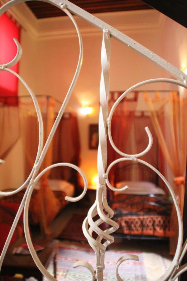 La Maison Des Lallas Hotel เซโฟร ภายนอก รูปภาพ